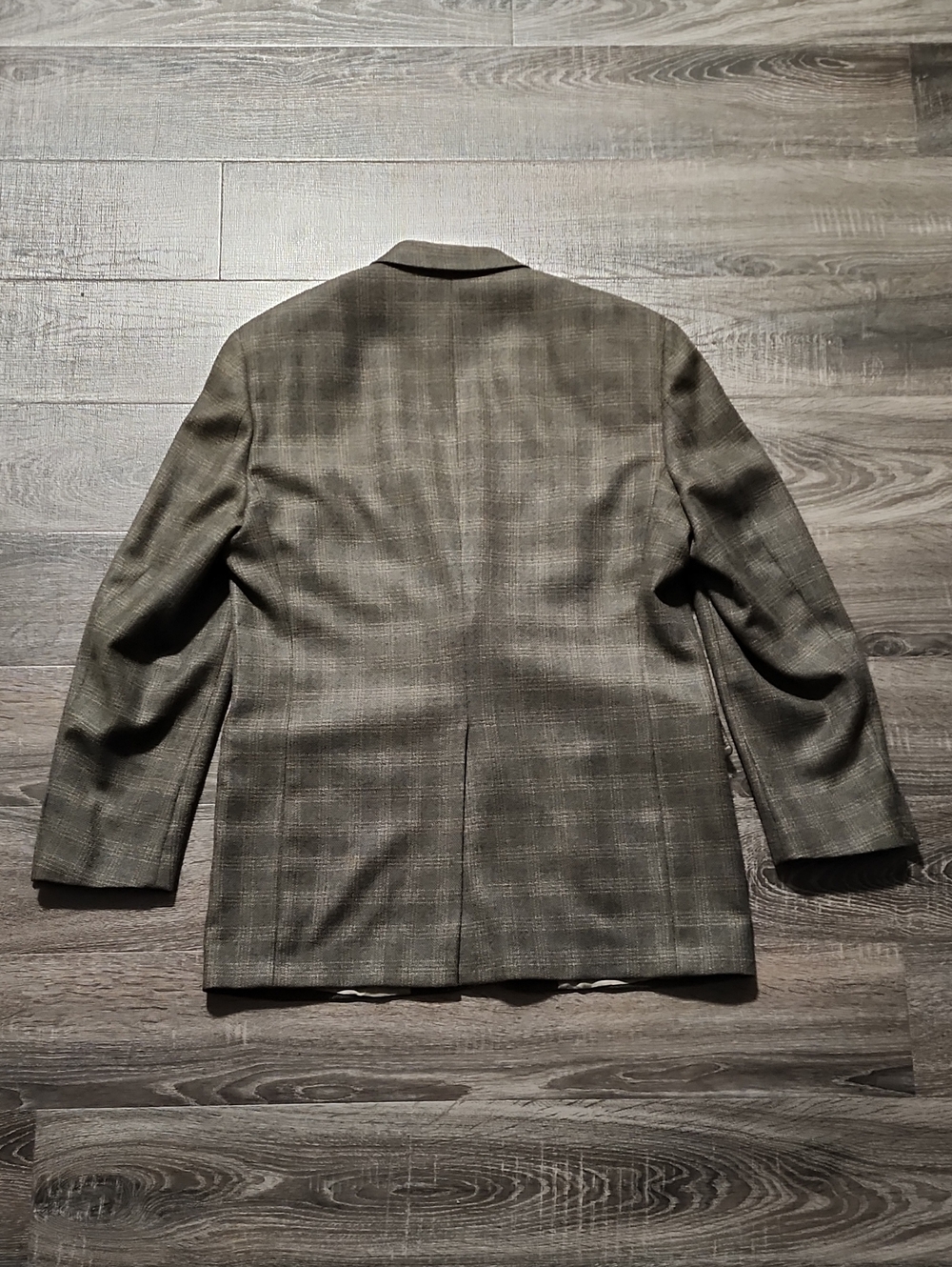 ๐ Austin Reed Plaid Two-Button Blazer ๐ - Picture 7 of 7